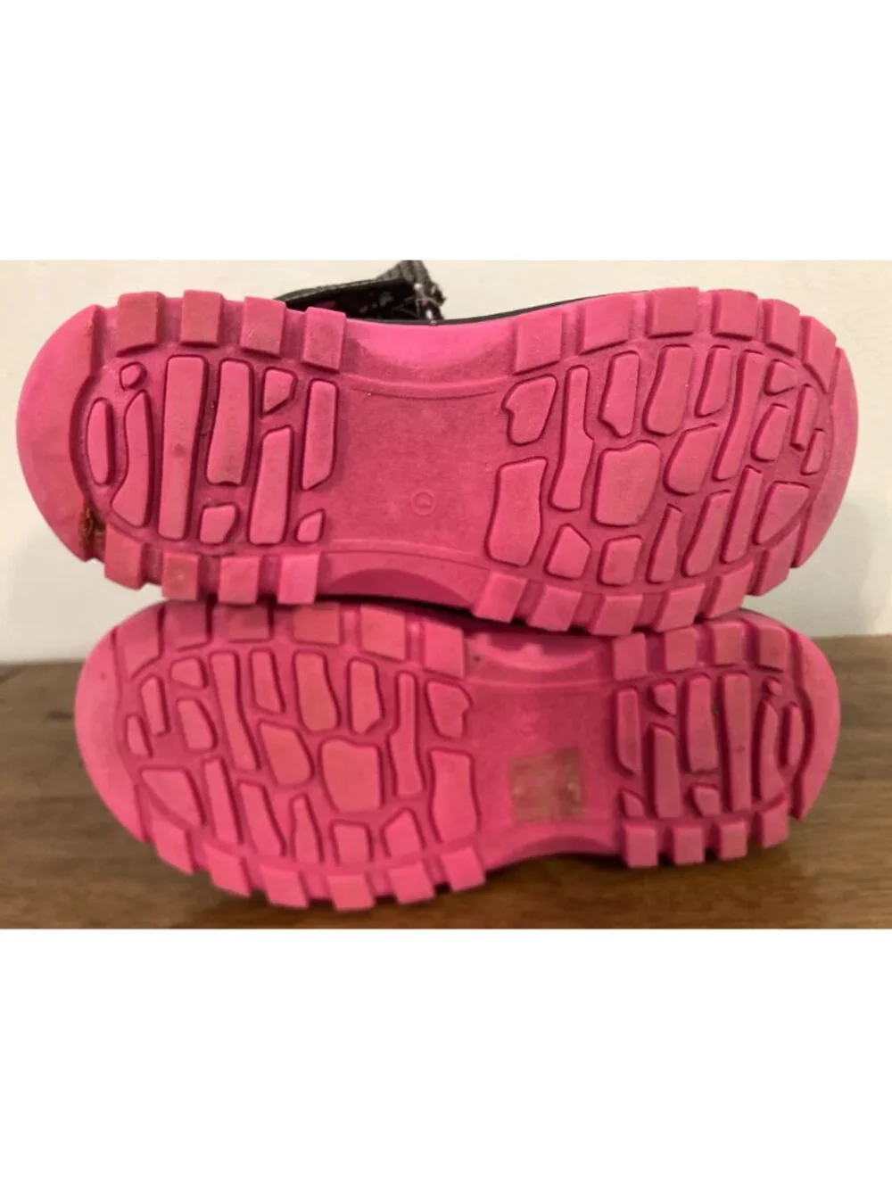 Dream Pairs Girls Waterproof Snow Boots Pink Hearts Size 4